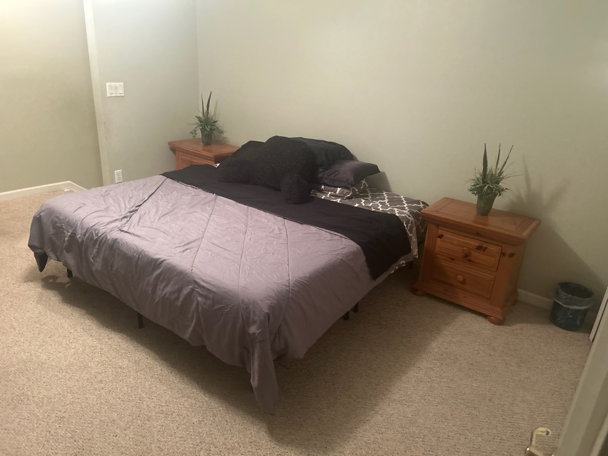listing photo 1/2